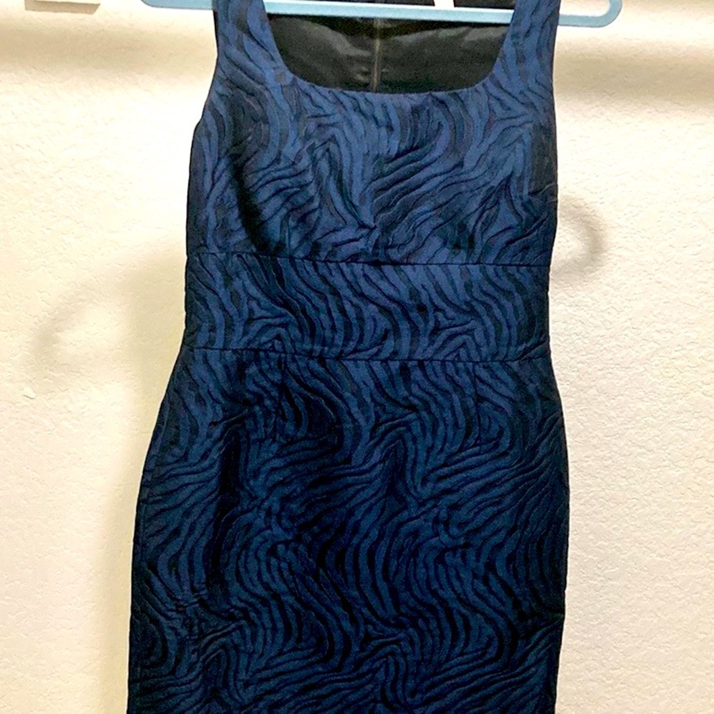 Elegant Navy Blue Sleeveless Dress